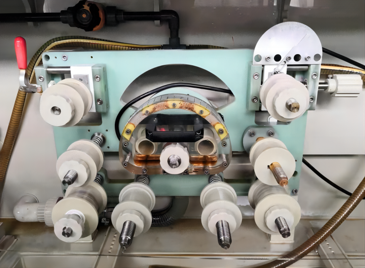 立式點(diǎn)鍍機(jī)